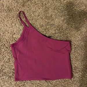 Cute super cropped one shoulder urban outfitters top!